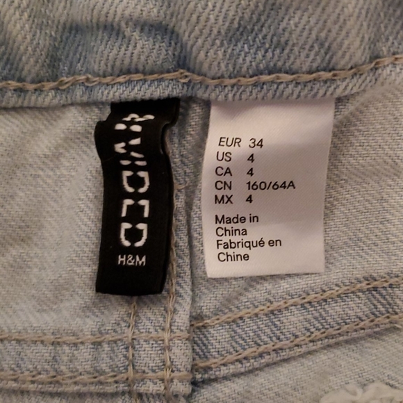 H&M patch-work denim, frayed jean short - Picture 3 of 3